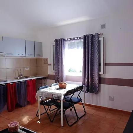 Appartement D'Une Chambre Avec Jardin Clos Et Wifi A Porto Vecchio A 6 Km De La Plage